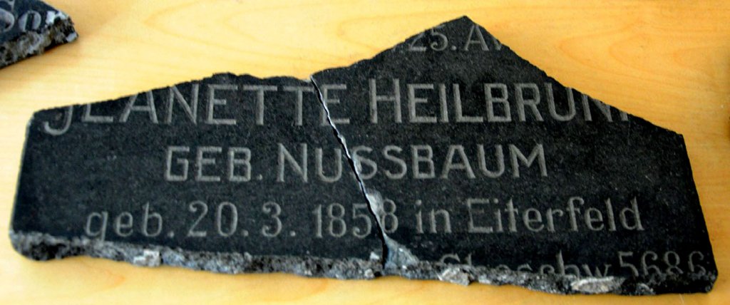 Grabsteinfragment Jeanette Nußbaum